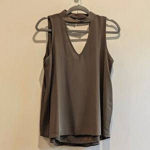 Womens Blouse Sleeveless Flowy Olive Green Med Cut Keyhole